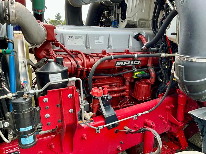 2023 Mack Superliner m