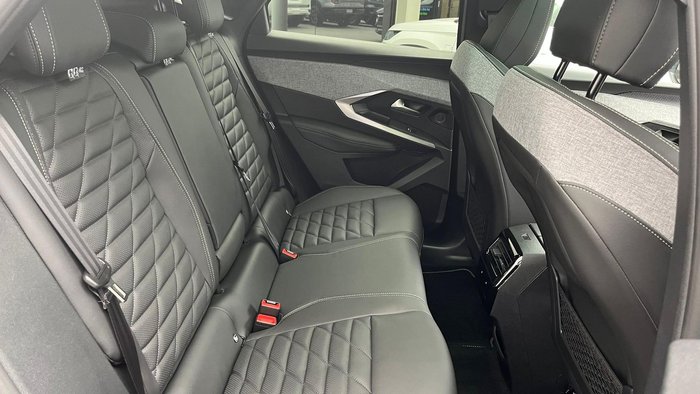 2025 Peugeot 3008 GT Premium Hybrid