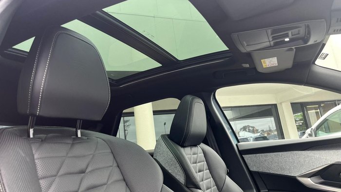 2025 Peugeot 3008 GT Premium Hybrid