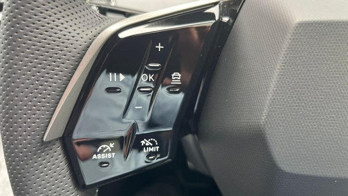 2025 Peugeot 3008 GT Premium Hybrid