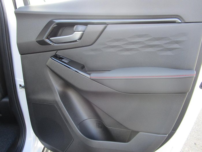 2025 Isuzu D-MAX X-TERRAIN