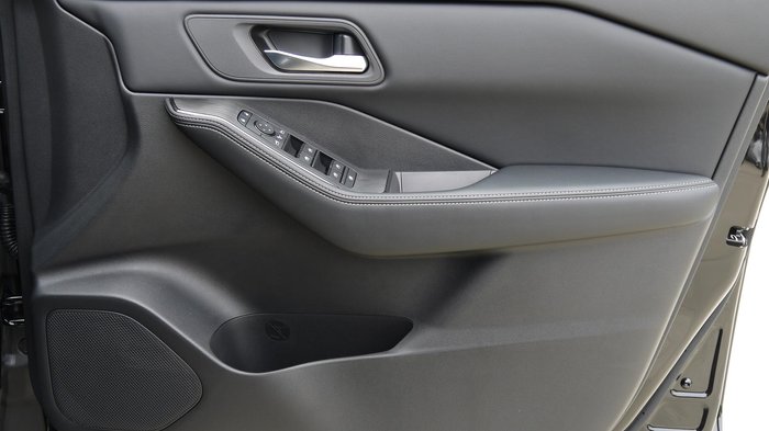 2026 Nissan X-TRAIL ST