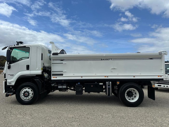2025 Isuzu F Series FVR 170-300 AT R47