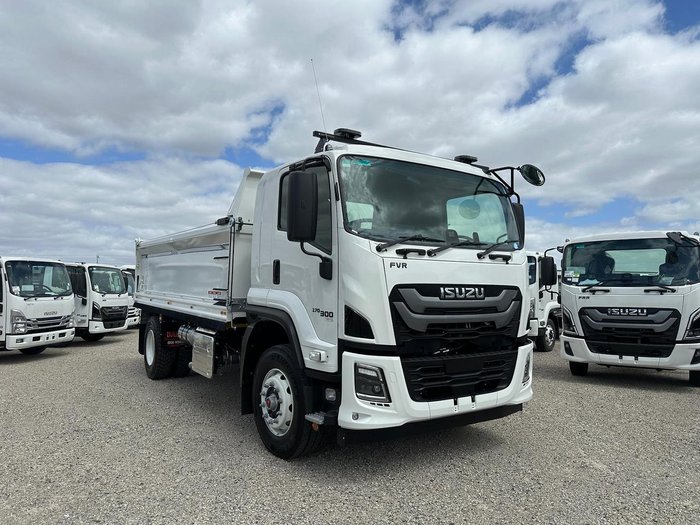2025 Isuzu F Series