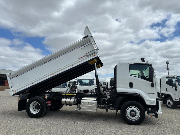 2025 Isuzu F Series FVR 170-300 AT R47