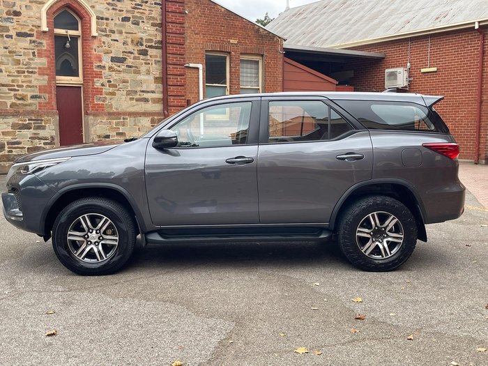 2022 Toyota Fortuner GX