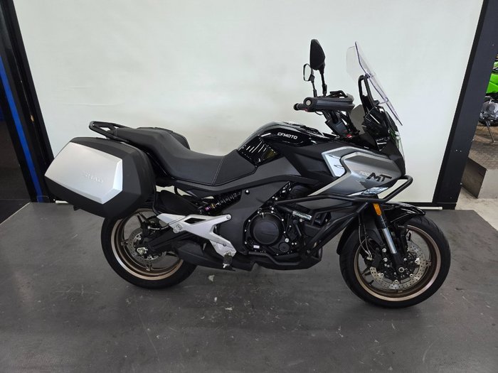 2023 CFMOTO MT Black