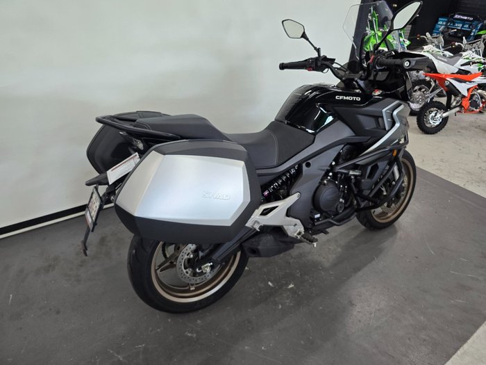 2023 CFMOTO MT Black