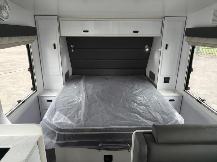 2025 JB Caravans Scorpion Sting 20'6 Rear Door Cafe