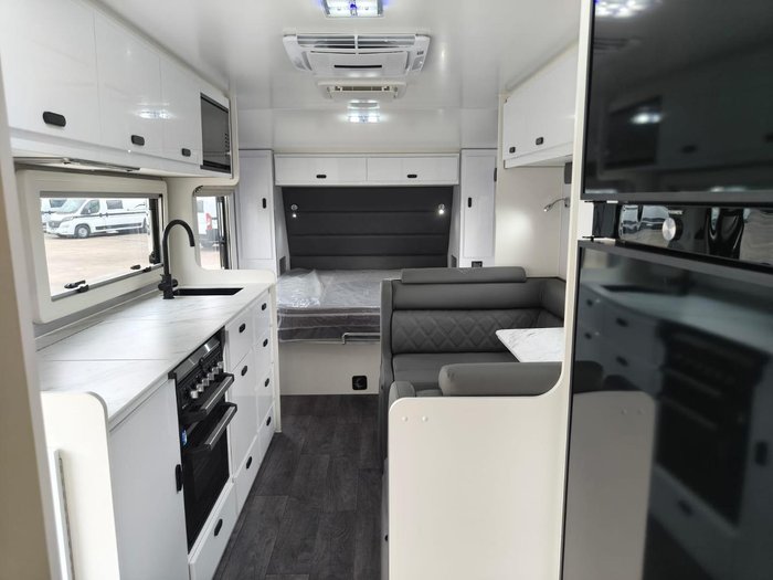 2025 JB Caravans Scorpion Sting 20'6 Rear Door Cafe