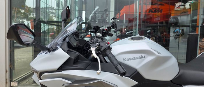 2025 Kawasaki NINJA 500 WHITE