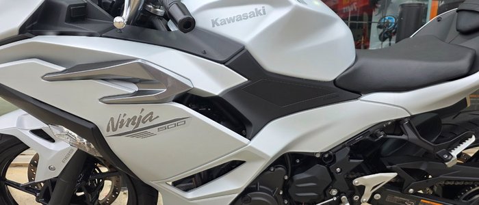 2025 Kawasaki NINJA 500 WHITE