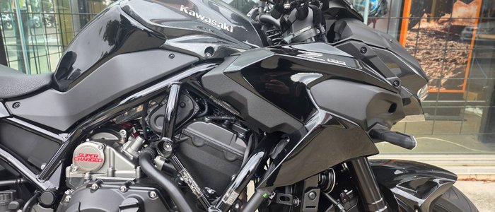 2025 Kawasaki Z H2 (ZR1000K) BLACK