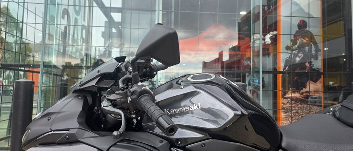 2025 Kawasaki Z H2 (ZR1000K) BLACK