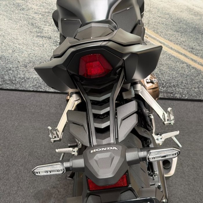 2025 Honda CB650RAC Black