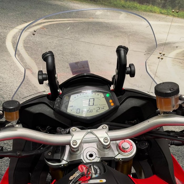 2014 APRILIA CAPONORD 1200 Red