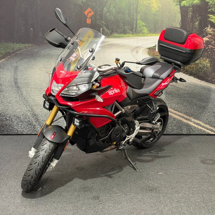 2014 APRILIA CAPONORD 1200 Red