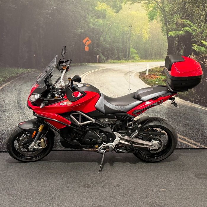 2014 APRILIA CAPONORD 1200 Red