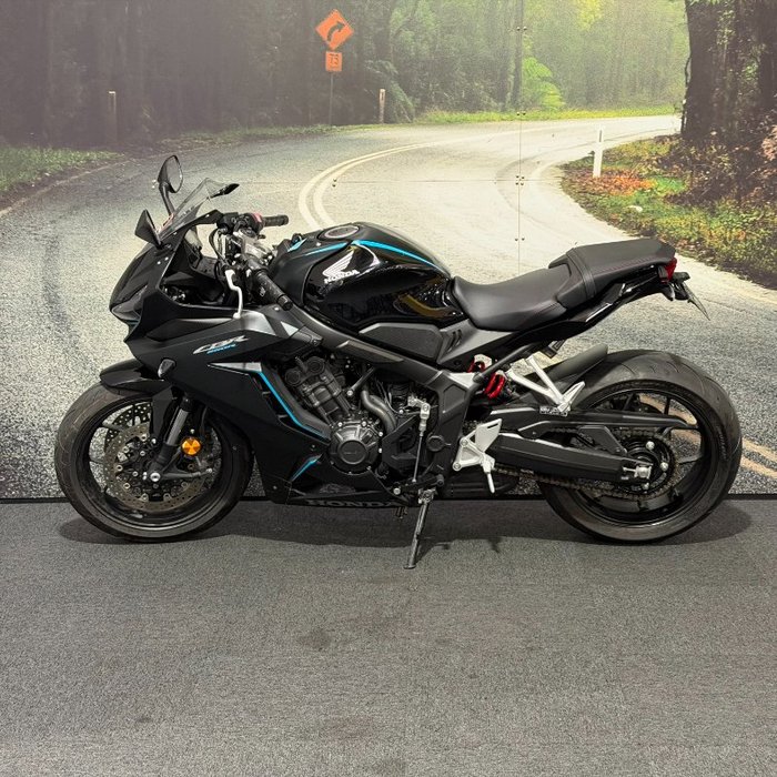 2023 Honda CBR650R Black