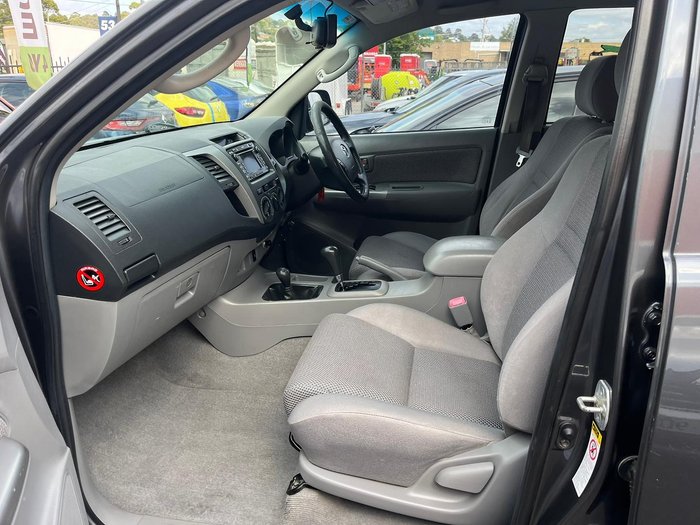 2010 Toyota Hilux SR5