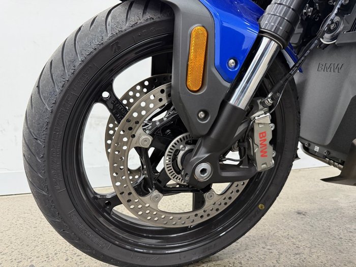 2025 BMW Motorrad R 1250 R Blue