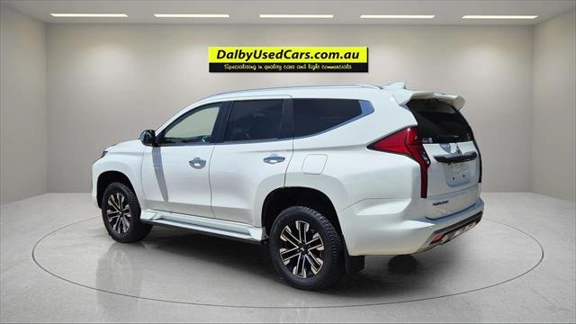 2023 Mitsubishi Pajero Sport GLS