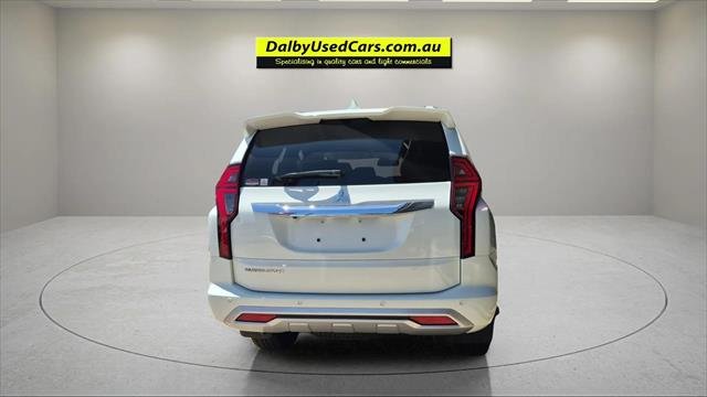 2023 Mitsubishi Pajero Sport GLS