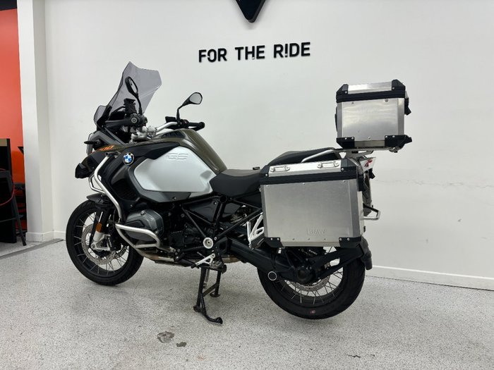 2015 BMW Motorrad R1200 GS ADVENTURE Green