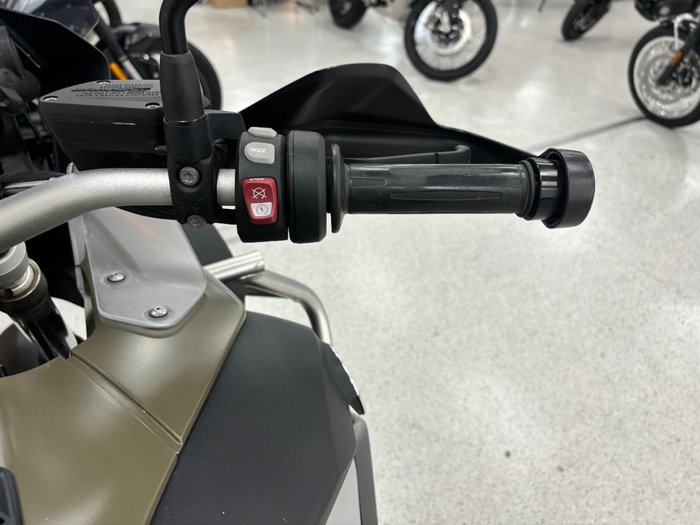 2015 BMW Motorrad R1200 GS ADVENTURE Green