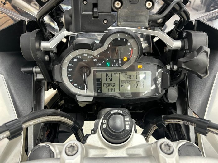 2015 BMW Motorrad R1200 GS ADVENTURE Green