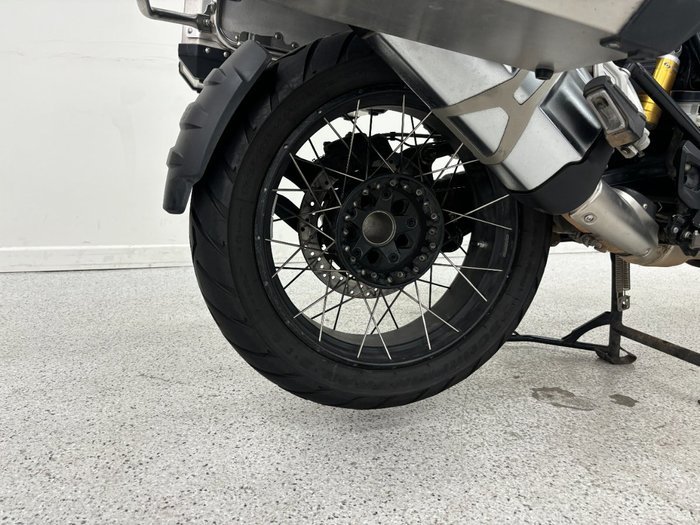 2015 BMW Motorrad R1200 GS ADVENTURE Green