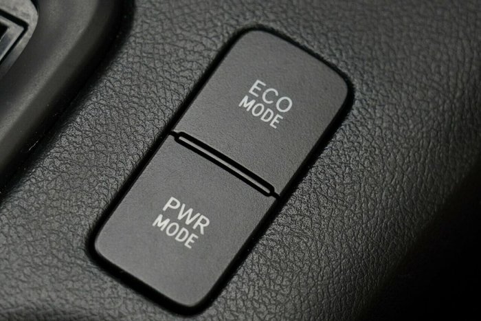 2016 Toyota Hilux SR