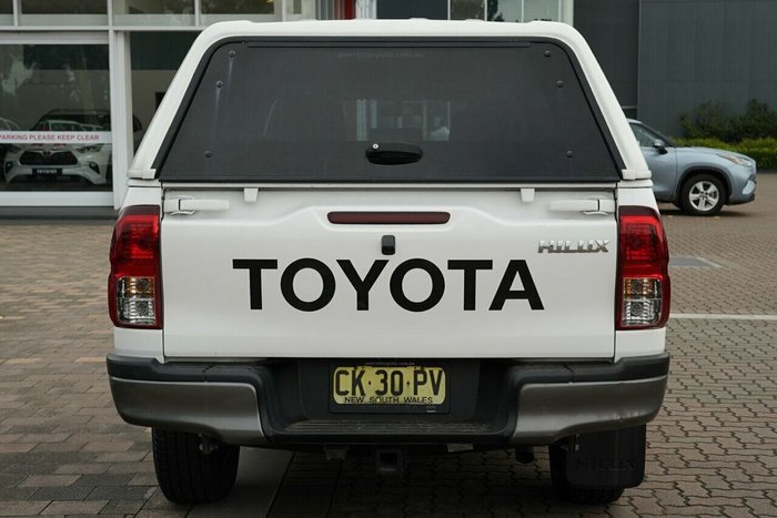 2016 Toyota Hilux SR