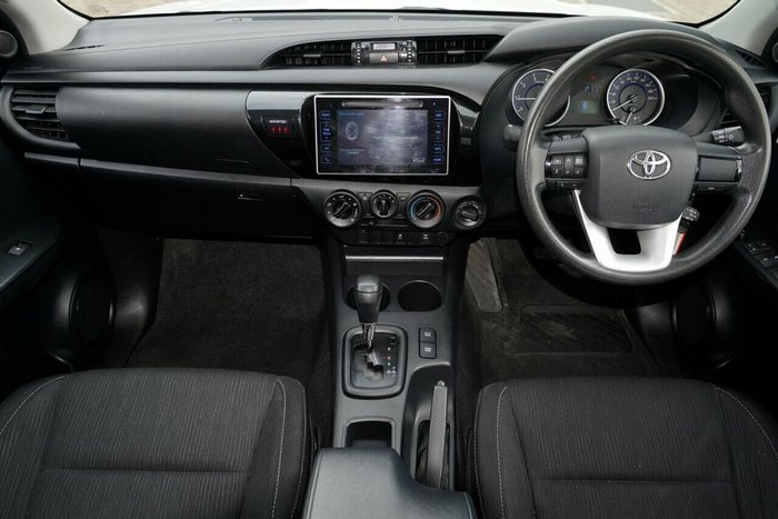 2016 Toyota Hilux SR