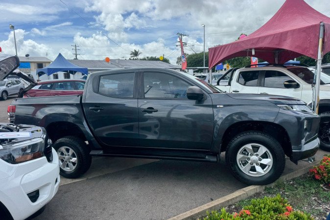 2022 MITSUBISHI TRITON GLX+ (4x4)