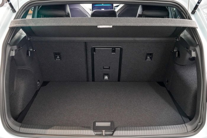 2025 Volkswagen Golf 110TSI R-Line