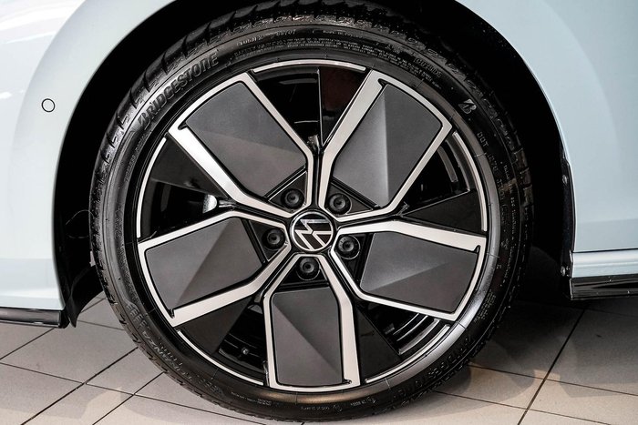 2025 Volkswagen Golf 110TSI R-Line