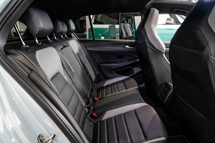 2025 Volkswagen Golf 110TSI R-Line