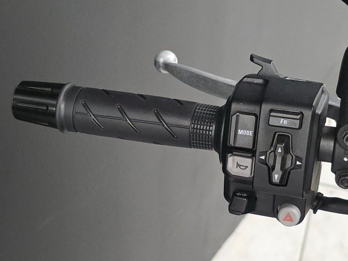 2023 Honda CB750 (HORNET) White