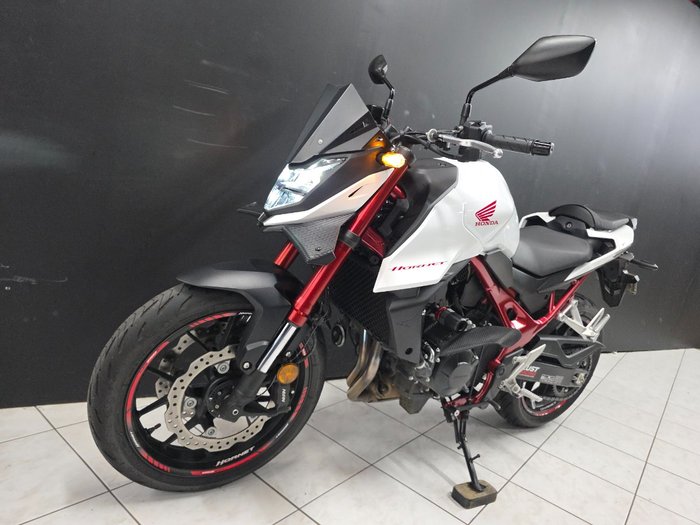 2023 Honda CB750 (HORNET) White