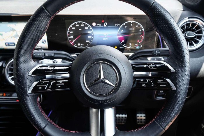 2024 Mercedes-Benz GLB-Class GLB200