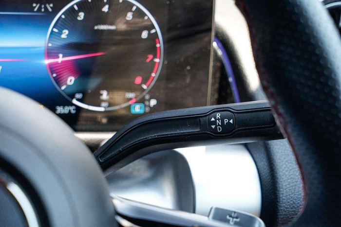 2024 Mercedes-Benz GLB-Class GLB200