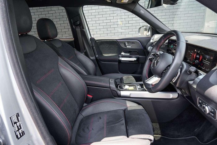 2024 Mercedes-Benz GLB-Class GLB200