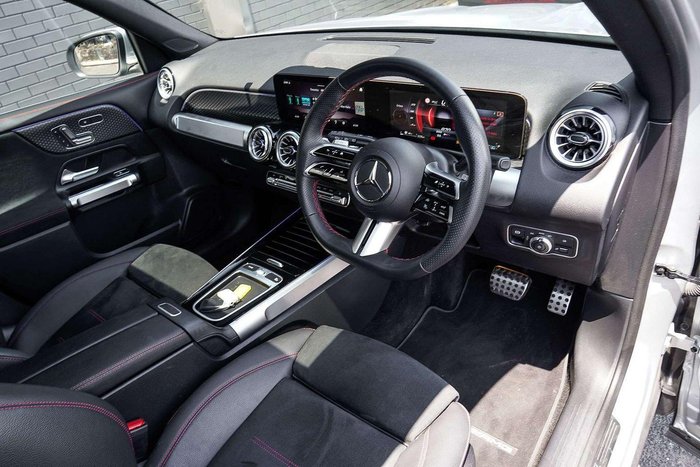 2024 Mercedes-Benz GLB-Class GLB200