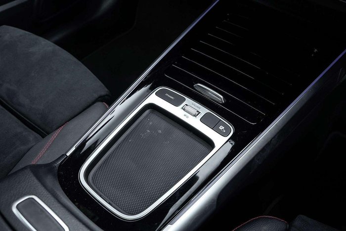 2024 Mercedes-Benz GLB-Class GLB200