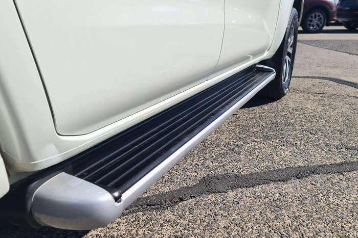 2018 Nissan Navara ST-X