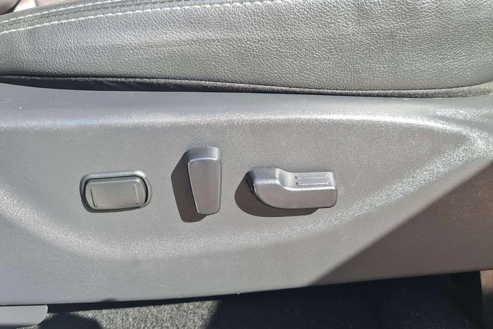 2018 Nissan Navara ST-X