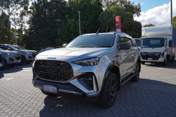 2025 Isuzu MU-X X-TERRAIN