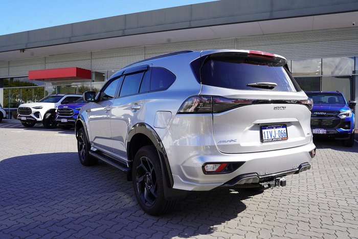 2025 Isuzu MU-X X-TERRAIN