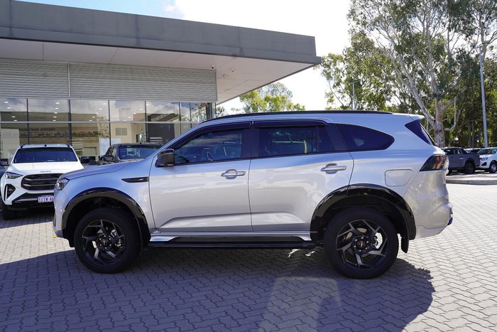 2025 Isuzu MU-X X-TERRAIN